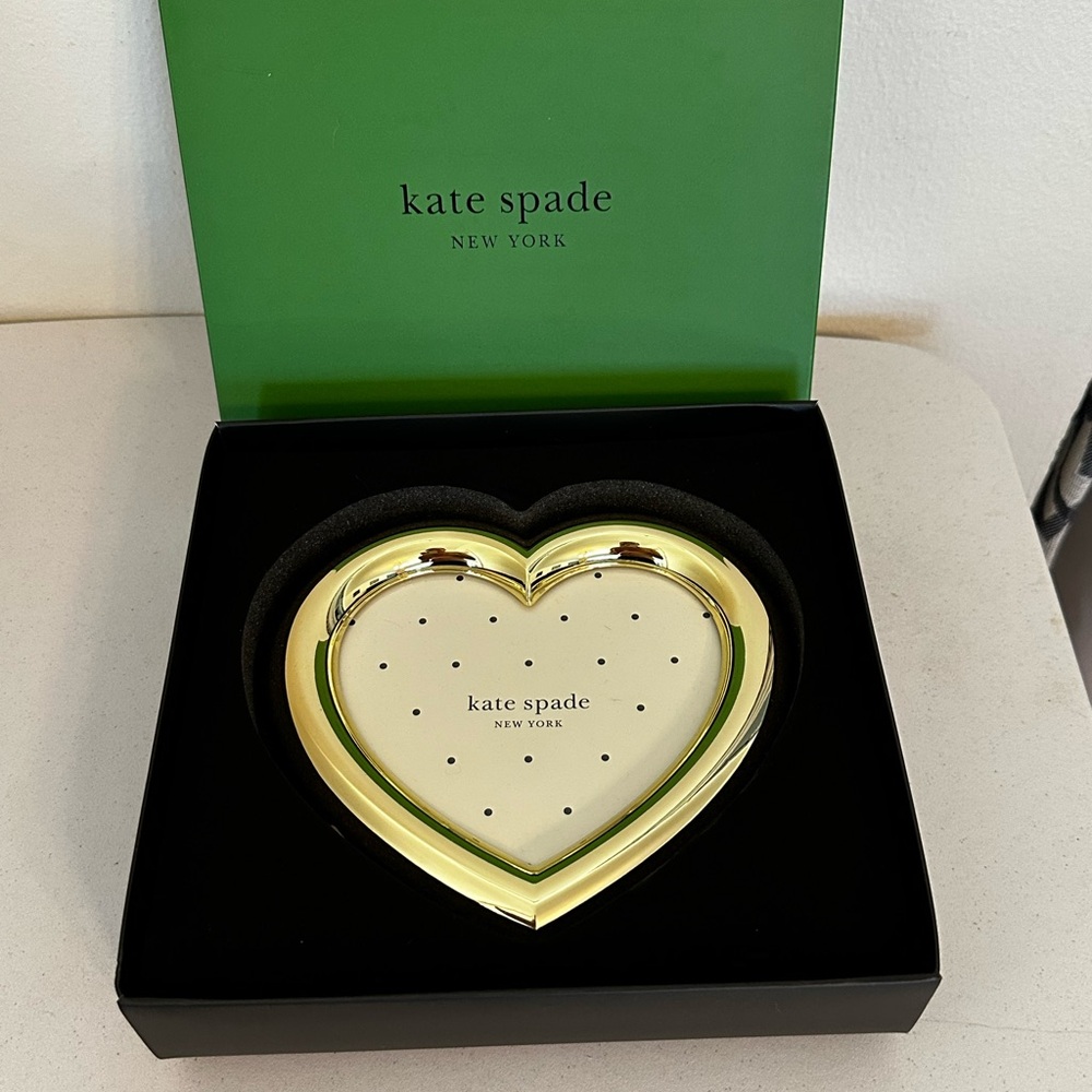 Kate Spade Gold Heart Frame